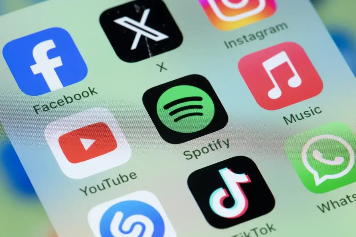 New Social Media Advertiser Permit System Introduced in the UAE