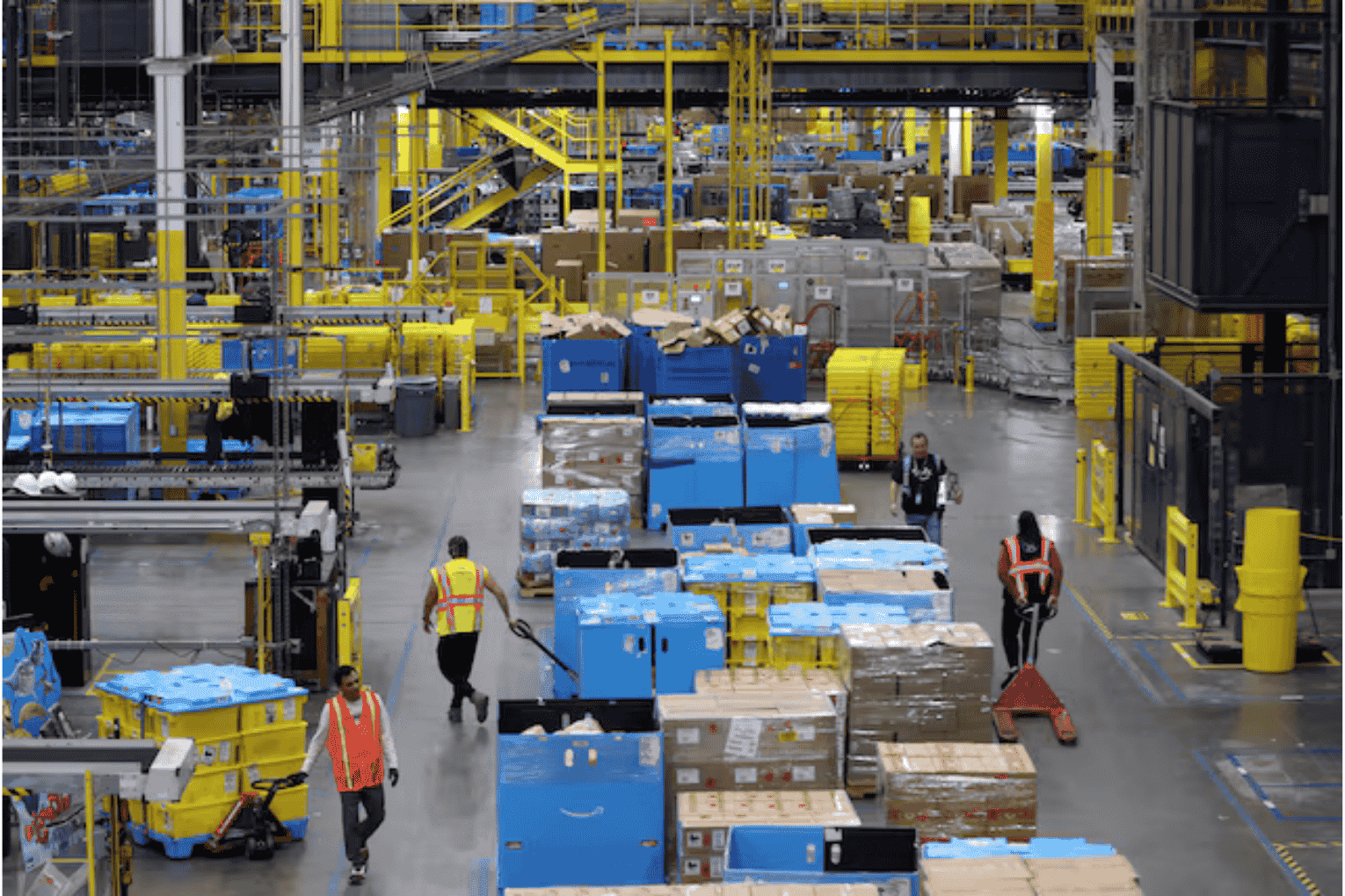 U.S. Holiday Online Sales Growth Projected to Slow to 5.3% in 2025
